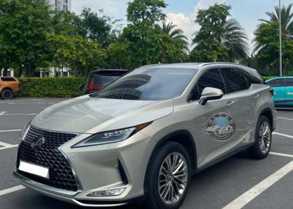 Thu&ecirc; xe tự l&aacute;i ng&agrave;y Tết 2025