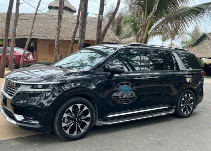 Thu&ecirc; xe 9 chỗ tự l&aacute;i HCM
